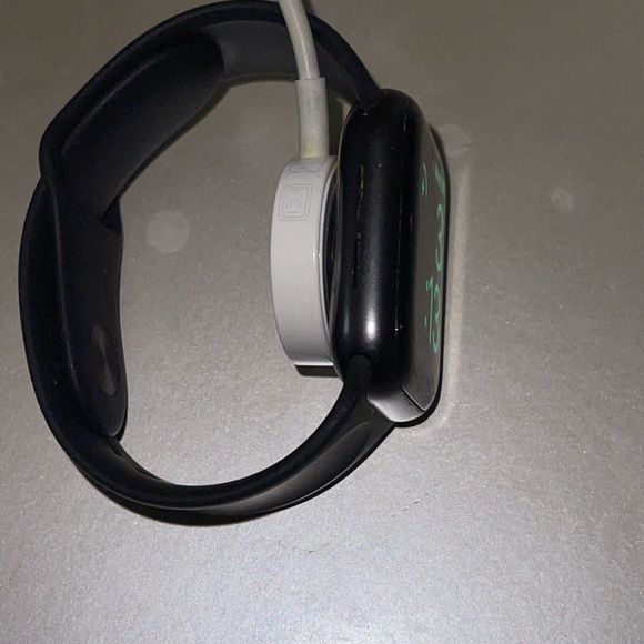 Apple Watch Se 44mm - Picture 2 of 2